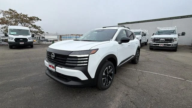2026 Nissan Kicks 2.0 SV AWD's photo