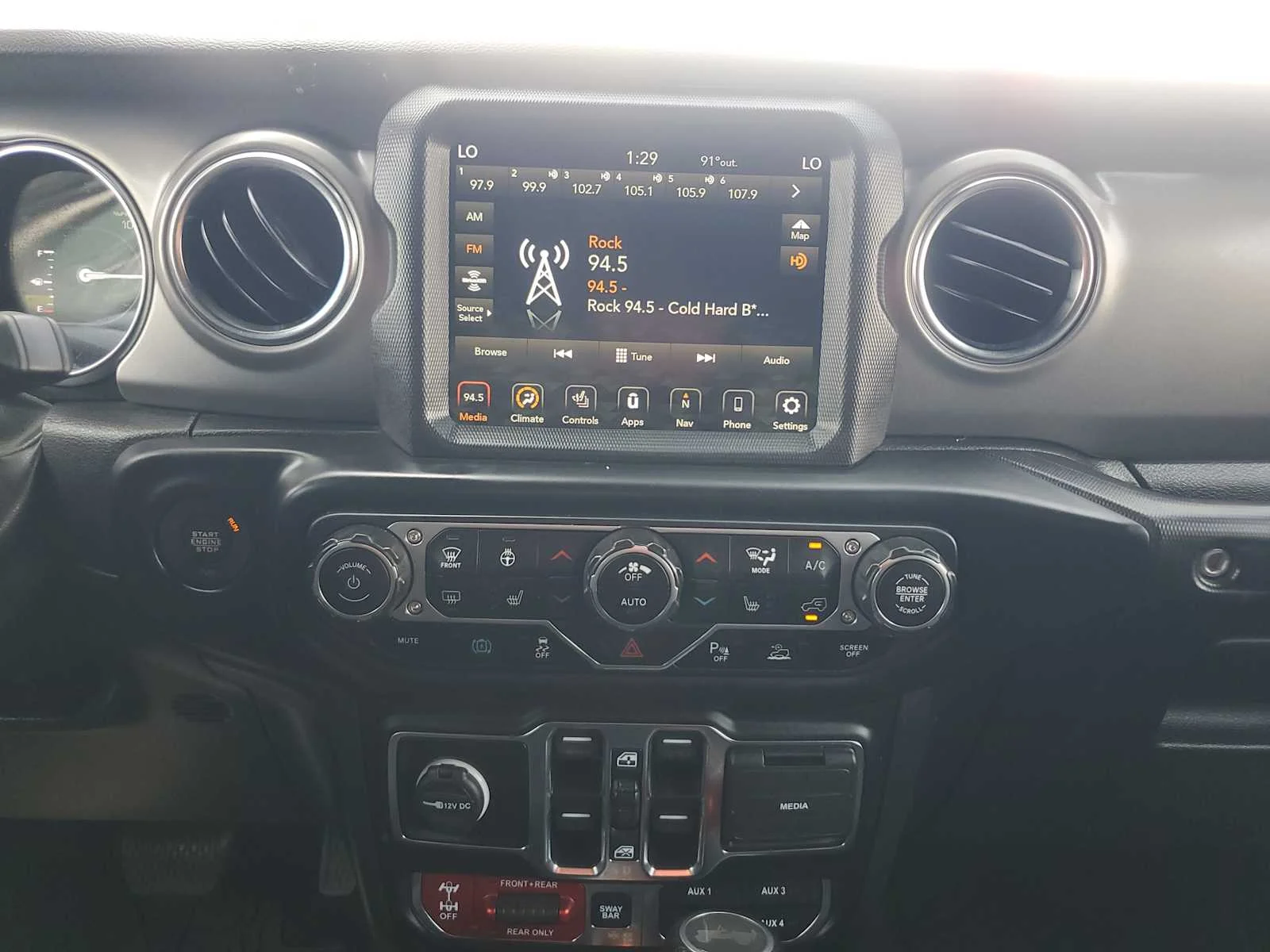Used 2023 Gray Jeep Rubicon image 16