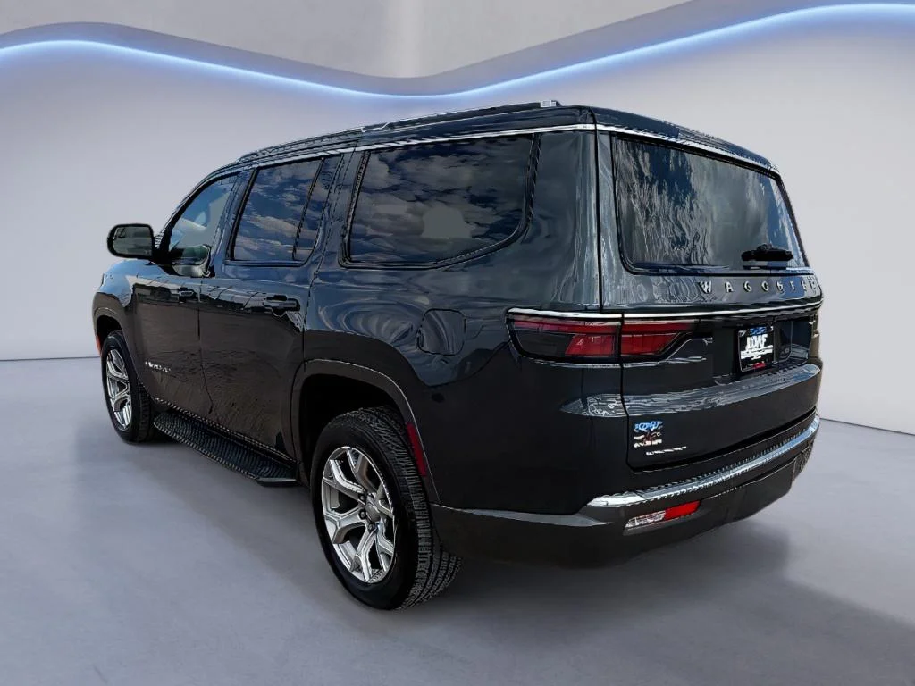 Used 2022 Baltic Gray Metallic Clearcoat Jeep Series I image 15