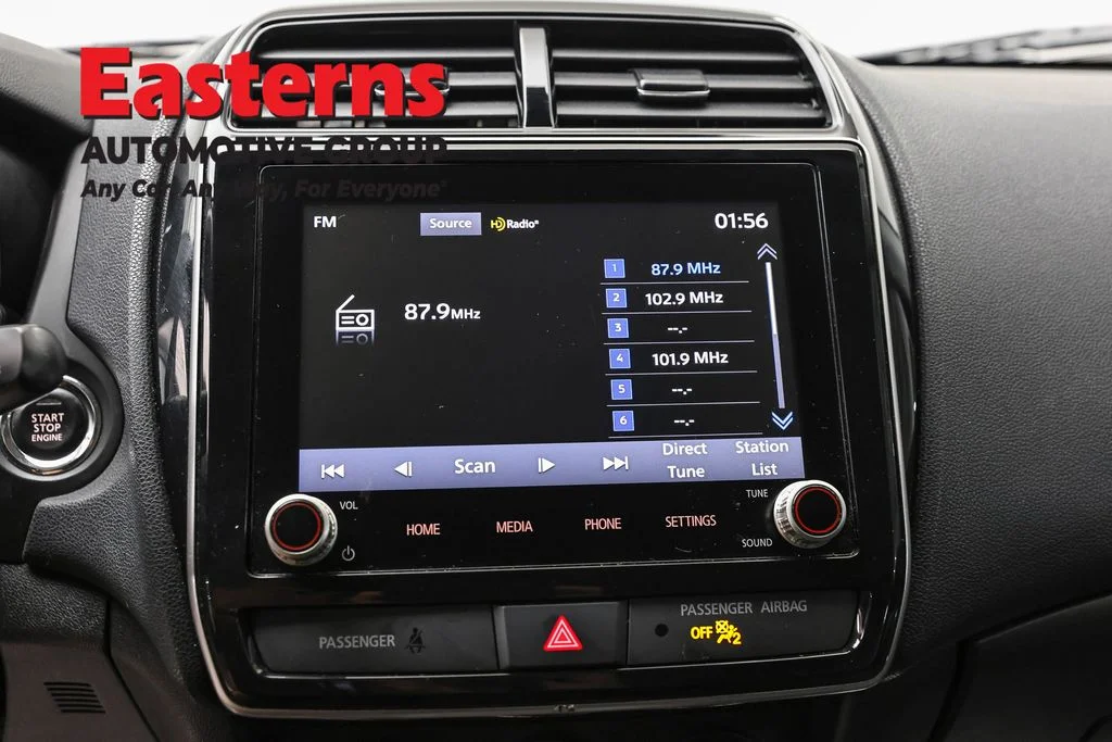 Used 2022 Silver Mitsubishi 2.0 SE image 18