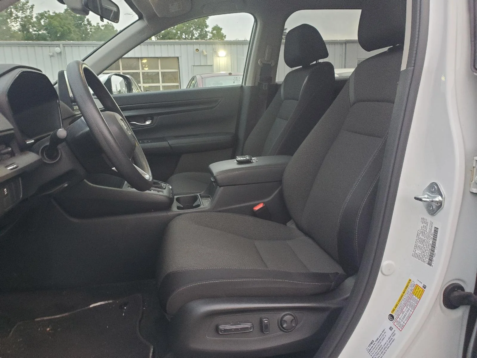 Used 2024 Platinum White Pearl Honda EX image 7