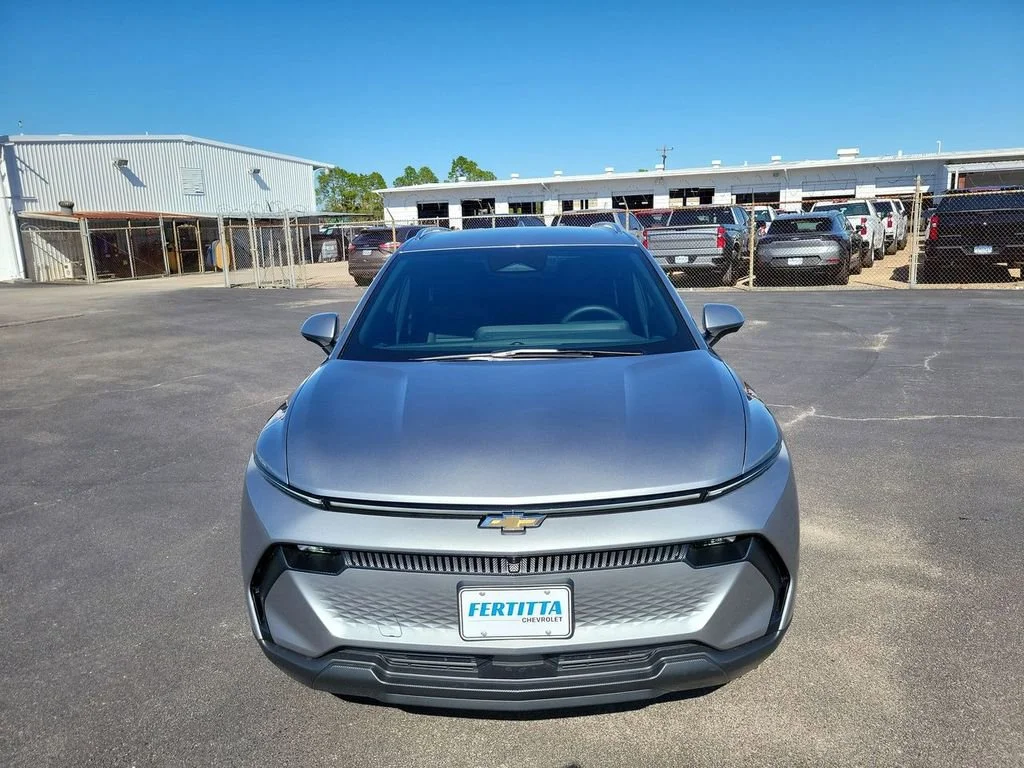 New 2026 Sterling Gray Metallic Chevrolet LT image 29