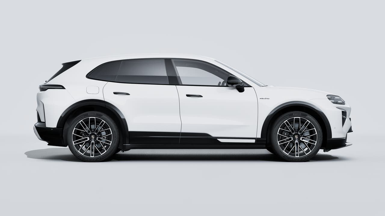 New 2026 White Porsche Turbo image 6