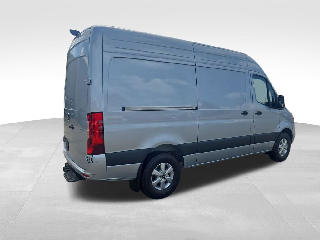 New 2026 high-tech silver metallic Mercedes-Benz Cargo 144 WB image 5