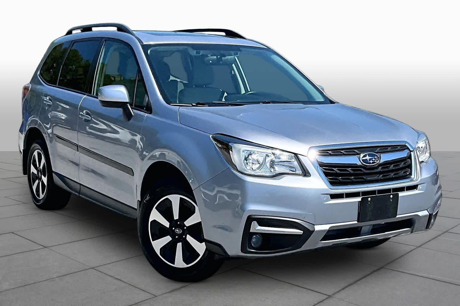 Used 2017 Ice Silver Metallic Subaru Premium image 3