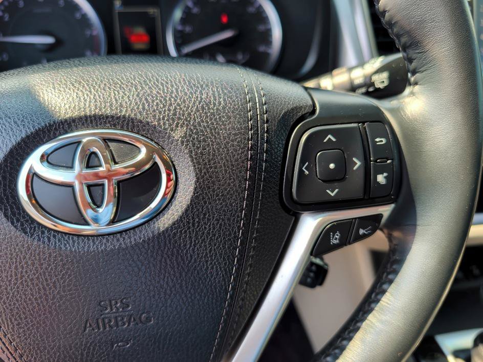 Used 2019 Midnight Black Metallic Toyota Limited image 20