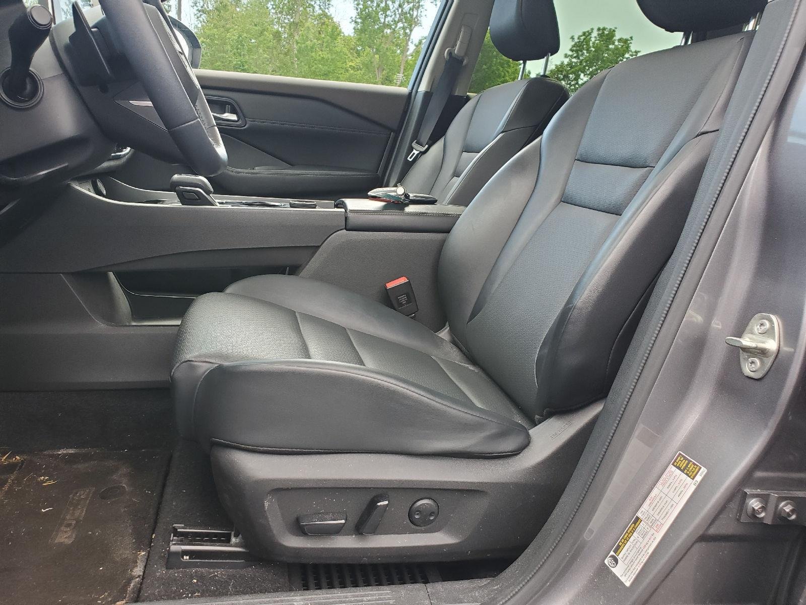 Used 2023 Gun Metallic Nissan SV image 7