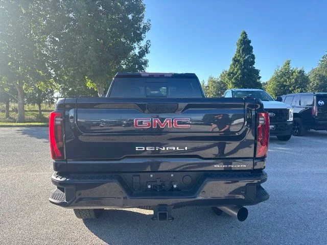 Used 2025 Silver GMC Denali image 6