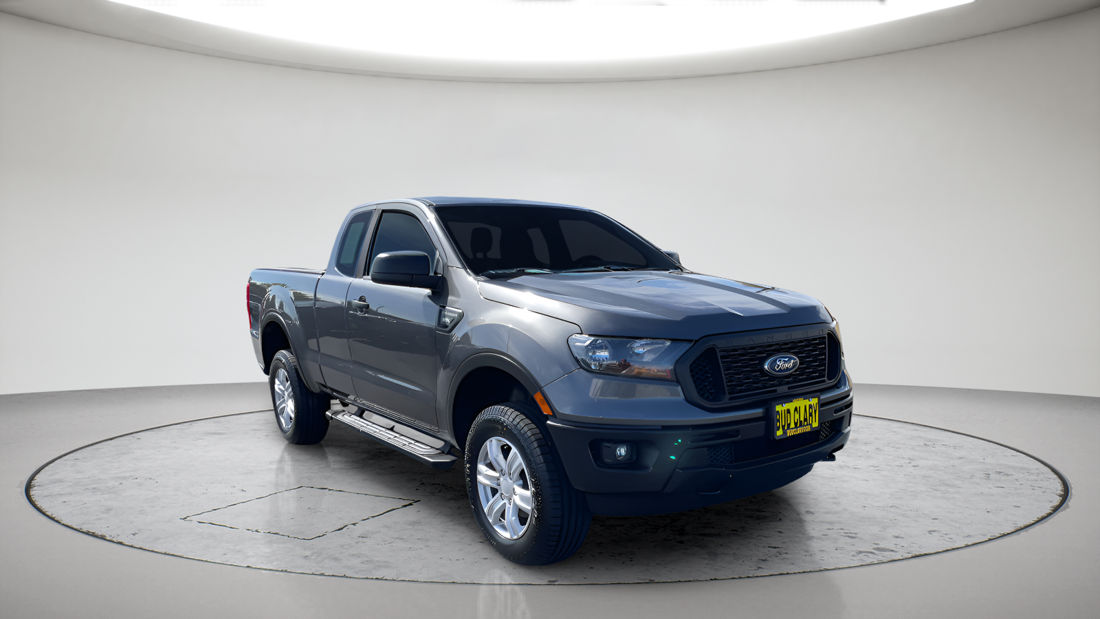 Used 2020 Magnetic Ford XL image 3
