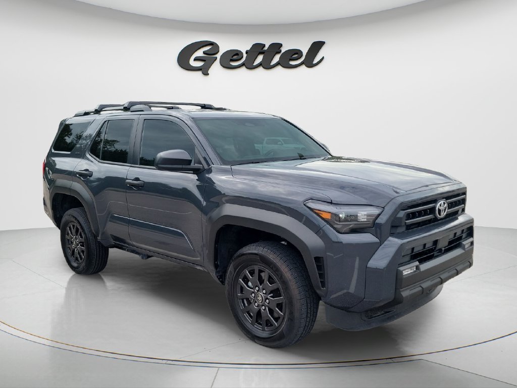 Certified Used 2025  Toyota SR5 image 3