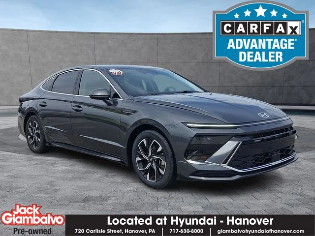 Used 2024 Gray Hyundai SEL image 1