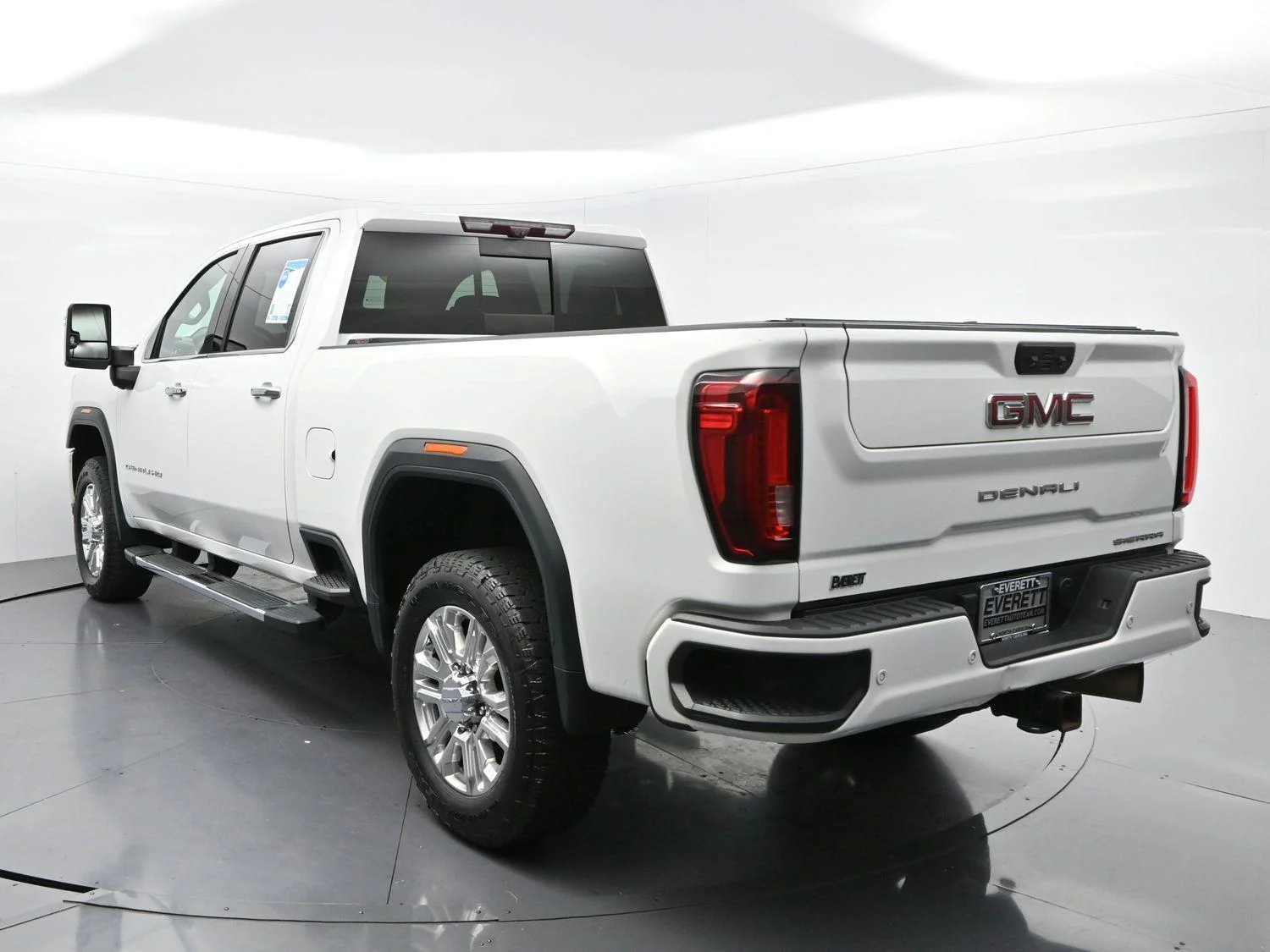 Used 2021 SUMMIT WHITE GMC Denali image 5