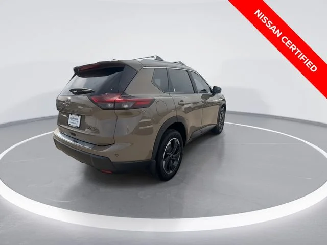 Used 2024 Beige/tan Nissan SV image 8