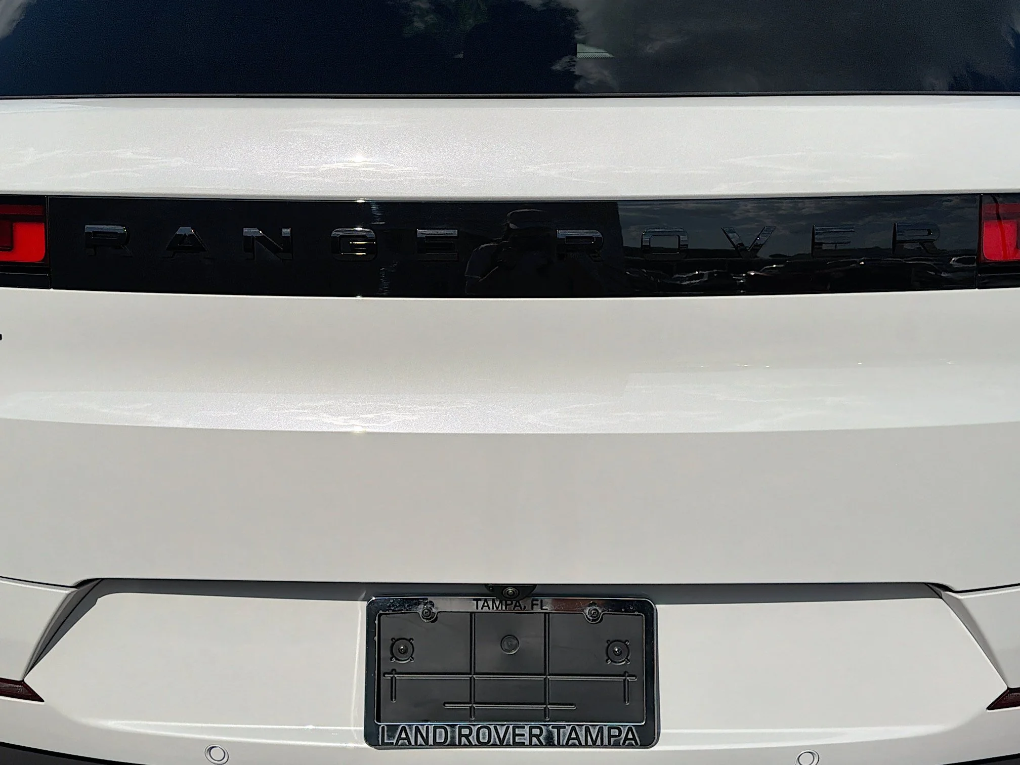 New 2026 Borasco Grey Metallic Land Rover Dynamic SE image 11