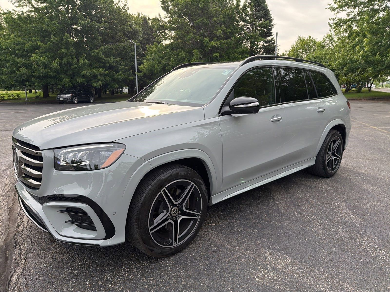 Used 2024 MANUFAKTUR Alpine Gray Mercedes-Benz GLS 450 image 2