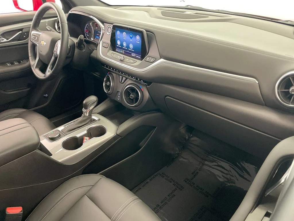 Used 2020 RED Chevrolet LT image 28