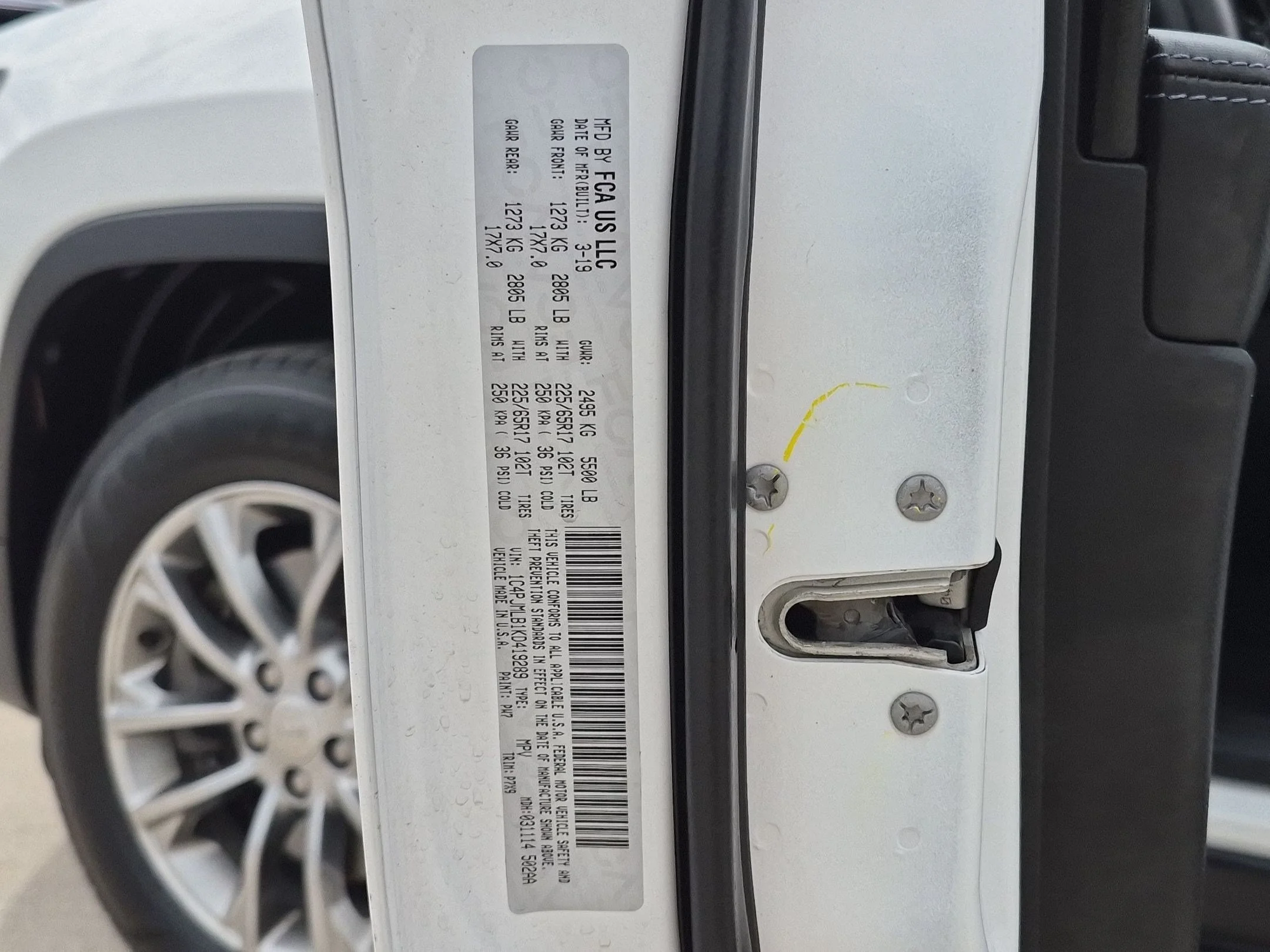 Used 2019 Bright White Clearcoat Jeep Latitude Plus image 32