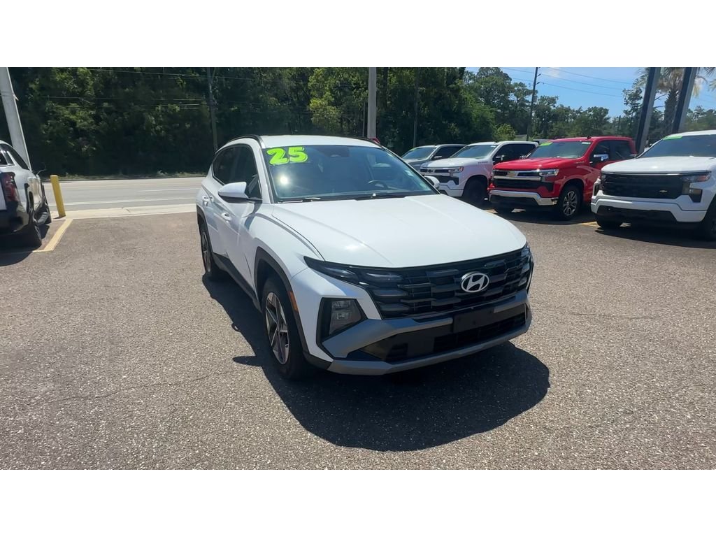 Used 2025 White Hyundai SEL image 8