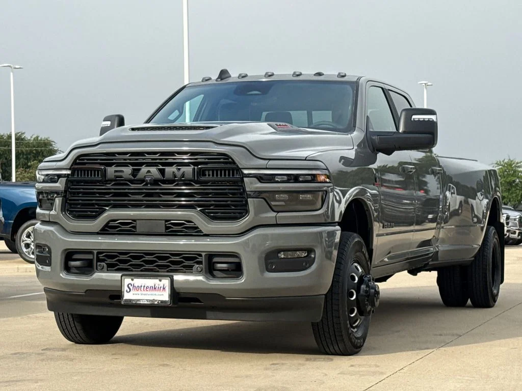 New 2026 Ceramic Gray Clear-Coat Exterior Paint RAM Laramie image 3