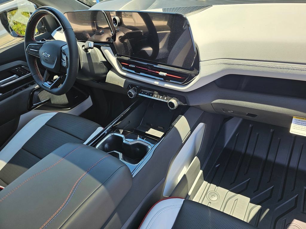 New 2026 Black Chevrolet RST Stars and Steel Edition - Extended Range image 8