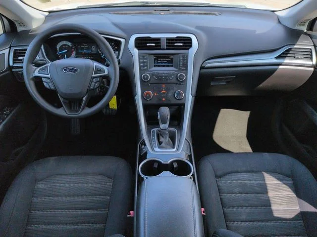 Used 2016 Oxford White Ford SE image 14