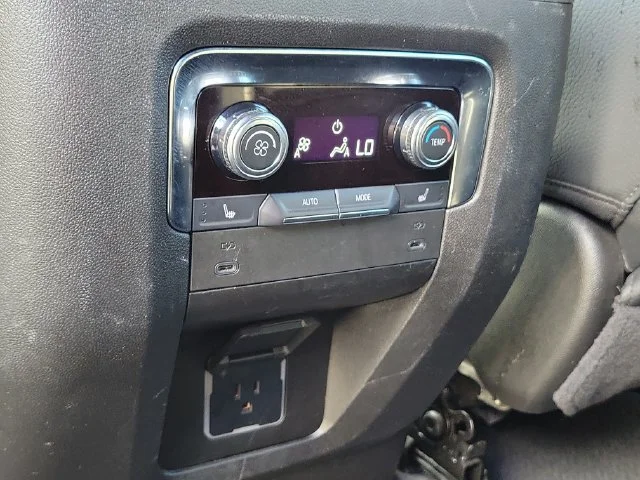2025 GMC Yukon XL Denali - Photo 20