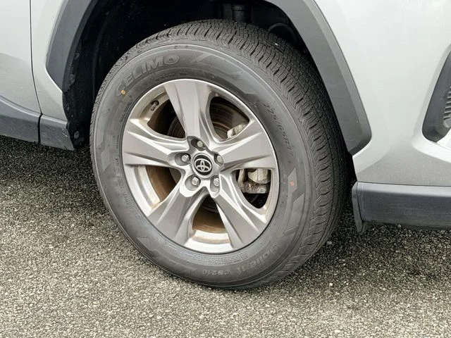 Used 2025 Silver Toyota XLE image 7