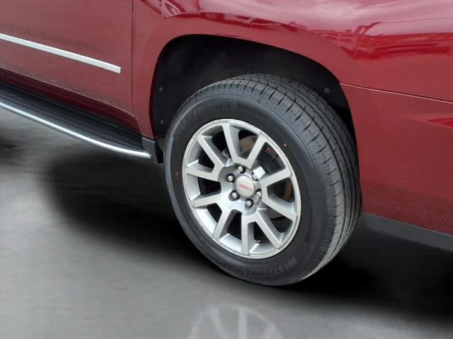 Used 2020 CRIMSON RED TINTCOAT GMC Denali image 22