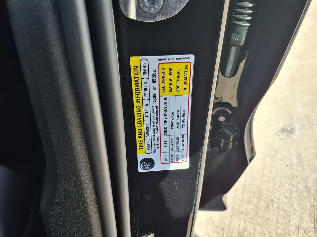 Certified Used 2024 Black Volvo B5 Plus Dark Theme image 38
