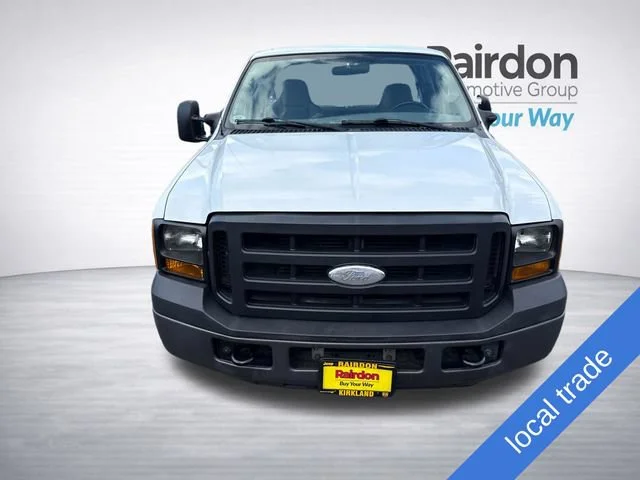 Used 2007 Oxford White Clearcoat Ford XL image 2