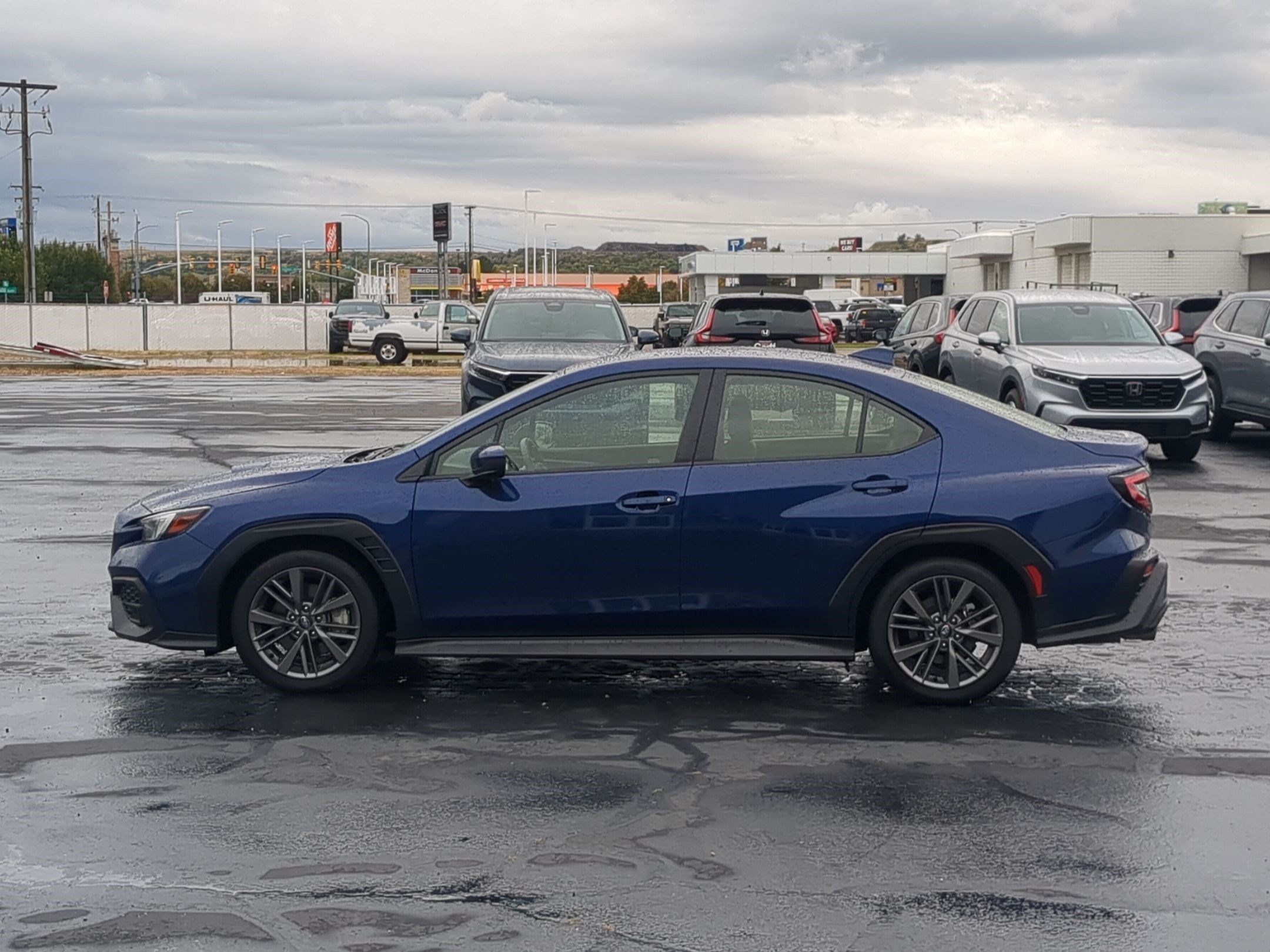 Used 2024 Sapphire Blue Pearl Subaru  image 7