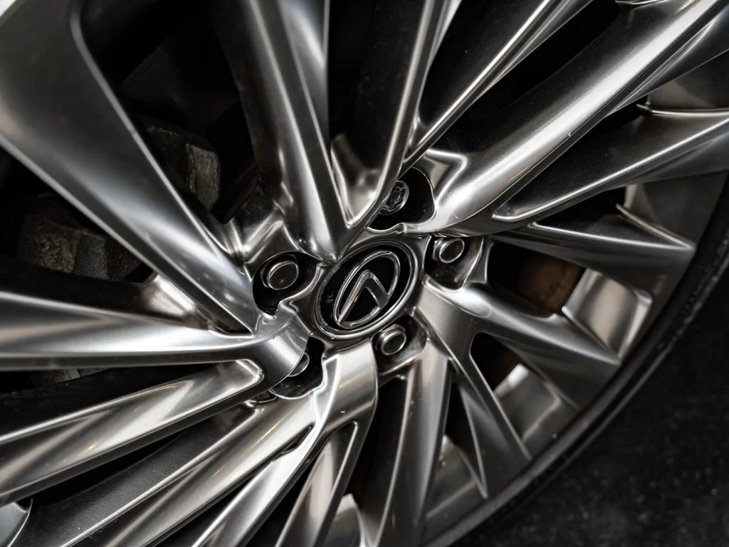 Certified Used 2020 OBSIDIAN Lexus 300h Ultra Luxury image 8