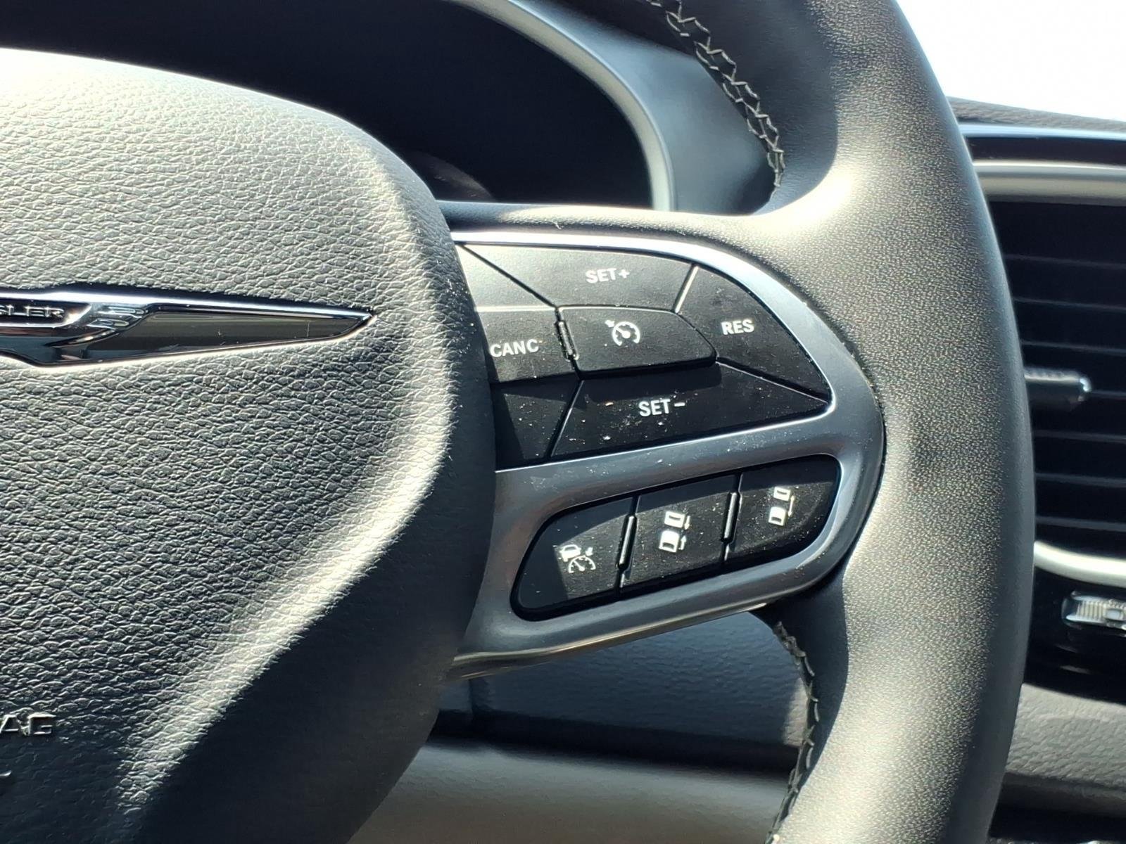Used 2024 Silver Mist Clearcoat Chrysler Touring L image 27