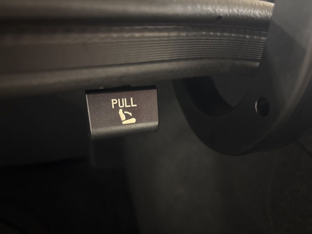 Used 2019 Black Hyundai Limited image 28