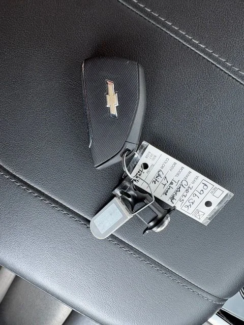 Used 2025 White Chevrolet LT image 6
