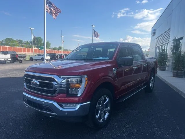Used 2021 Red Metallic Ford XLT image 3