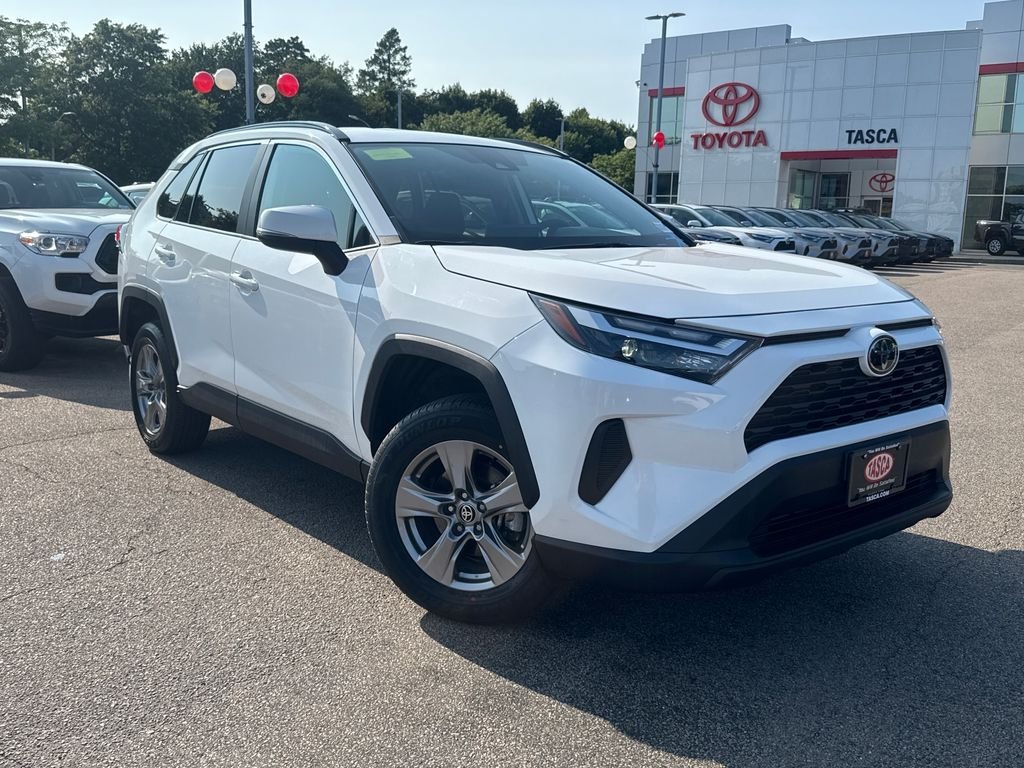 Certified Used 2025 White Toyota XLE image 1