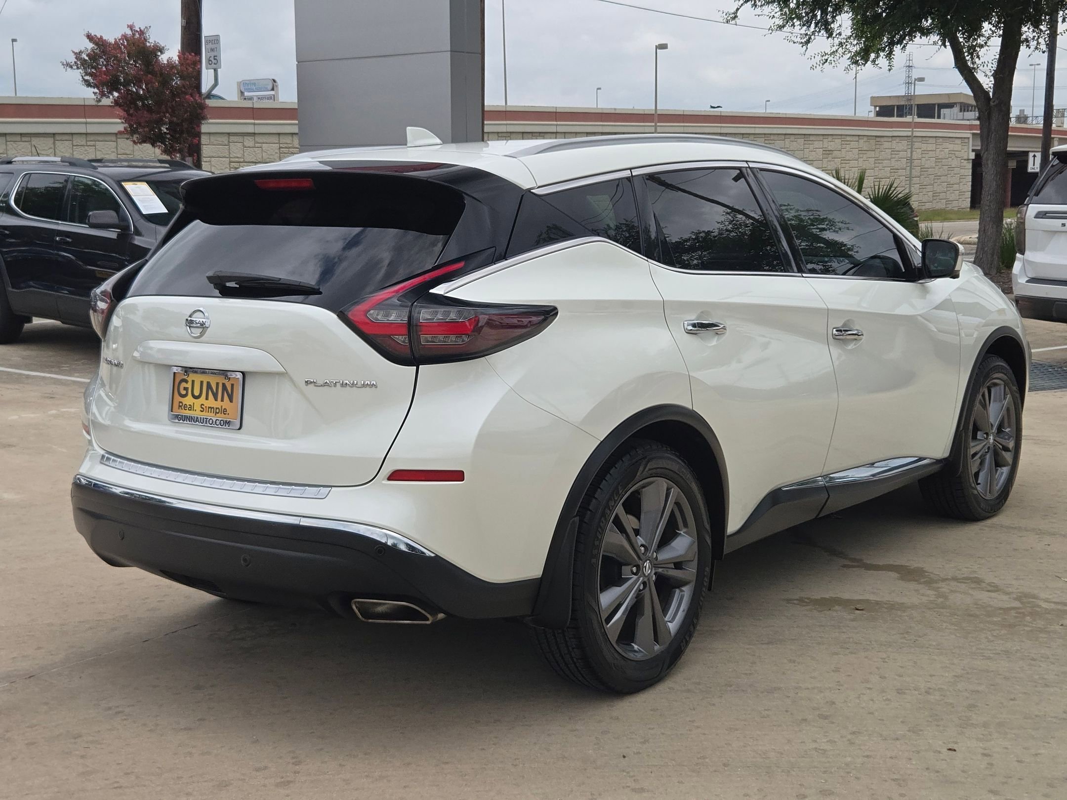 Used 2022 Pearl White Tricoat Nissan Platinum image 3