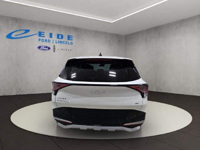 Used 2023 White Kia LX image 9