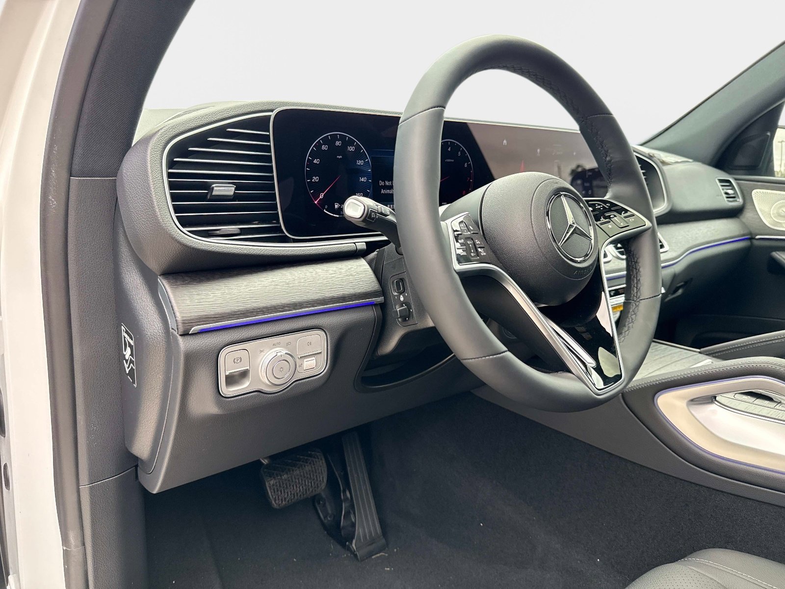 New 2026 Moonlight White Mercedes-Benz 350 4MATIC® SUV image 21
