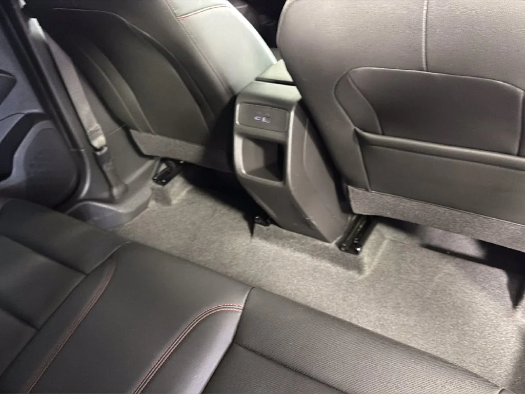 Used 2026 Summit White Chevrolet 2RS image 32