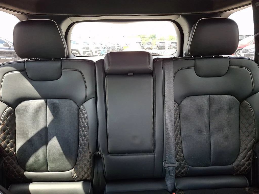 Used 2023 Diamond Black Crystal Pearlcoat Jeep Summit Reserve image 20