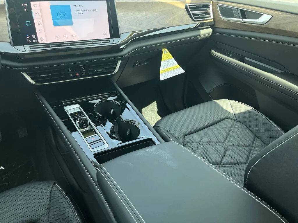 New 2026 Green Volkswagen 2.0T SE w/Technology image 17