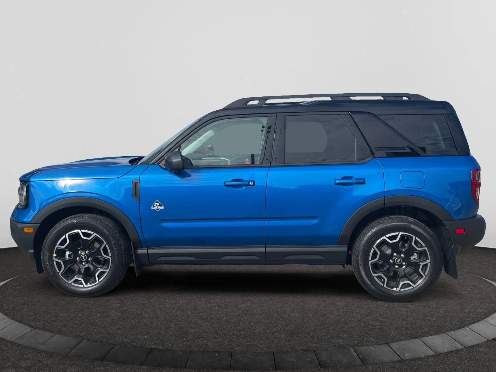 New 2026 Velocity Blue Metallic Ford Outer Banks image 2