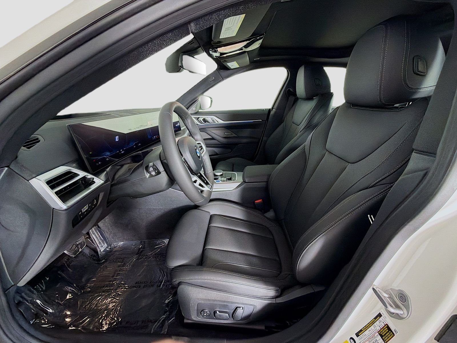 New 2026 Alpine White BMW eDrive40 image 22