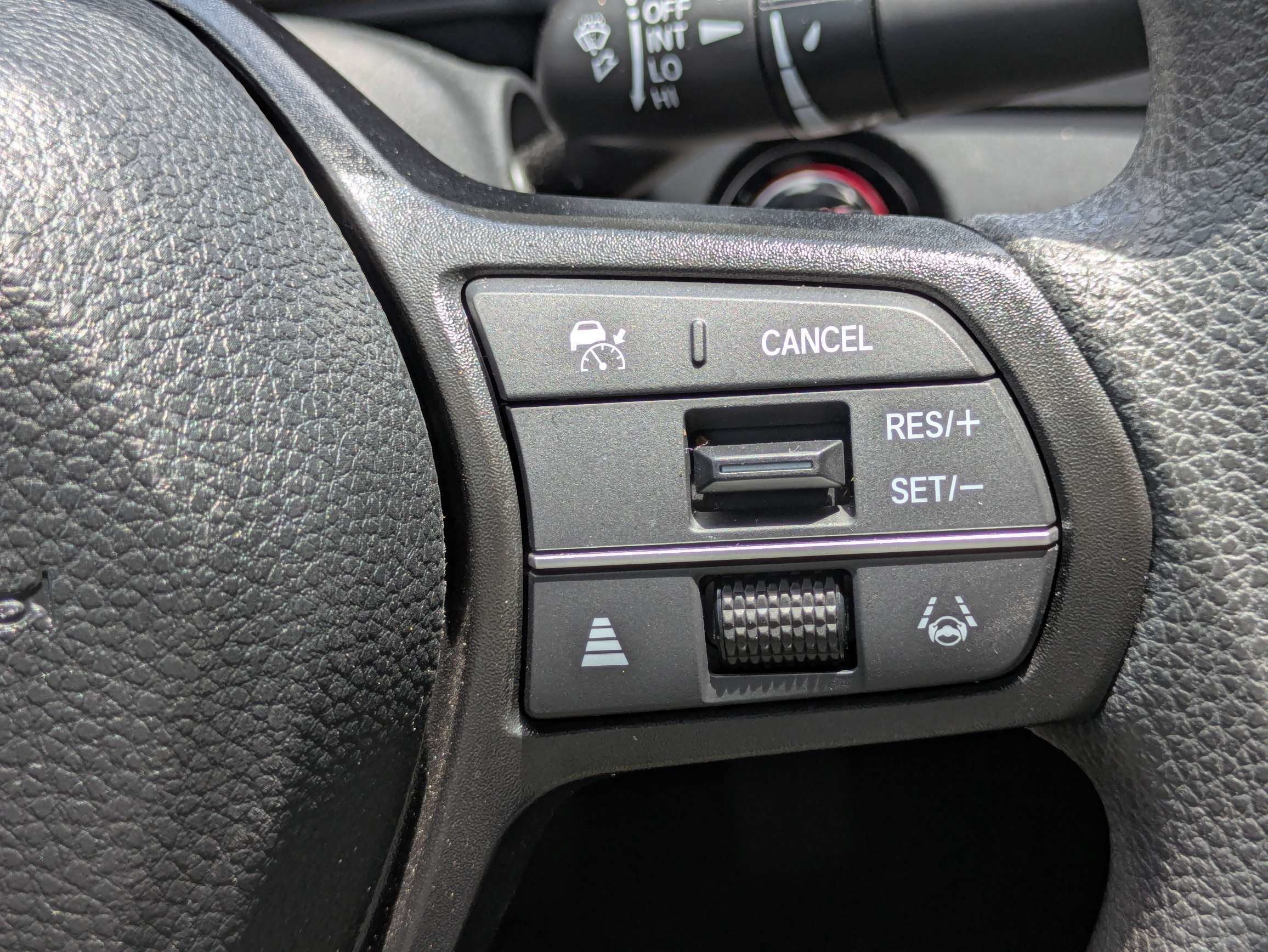 Used 2025  Honda SE image 23