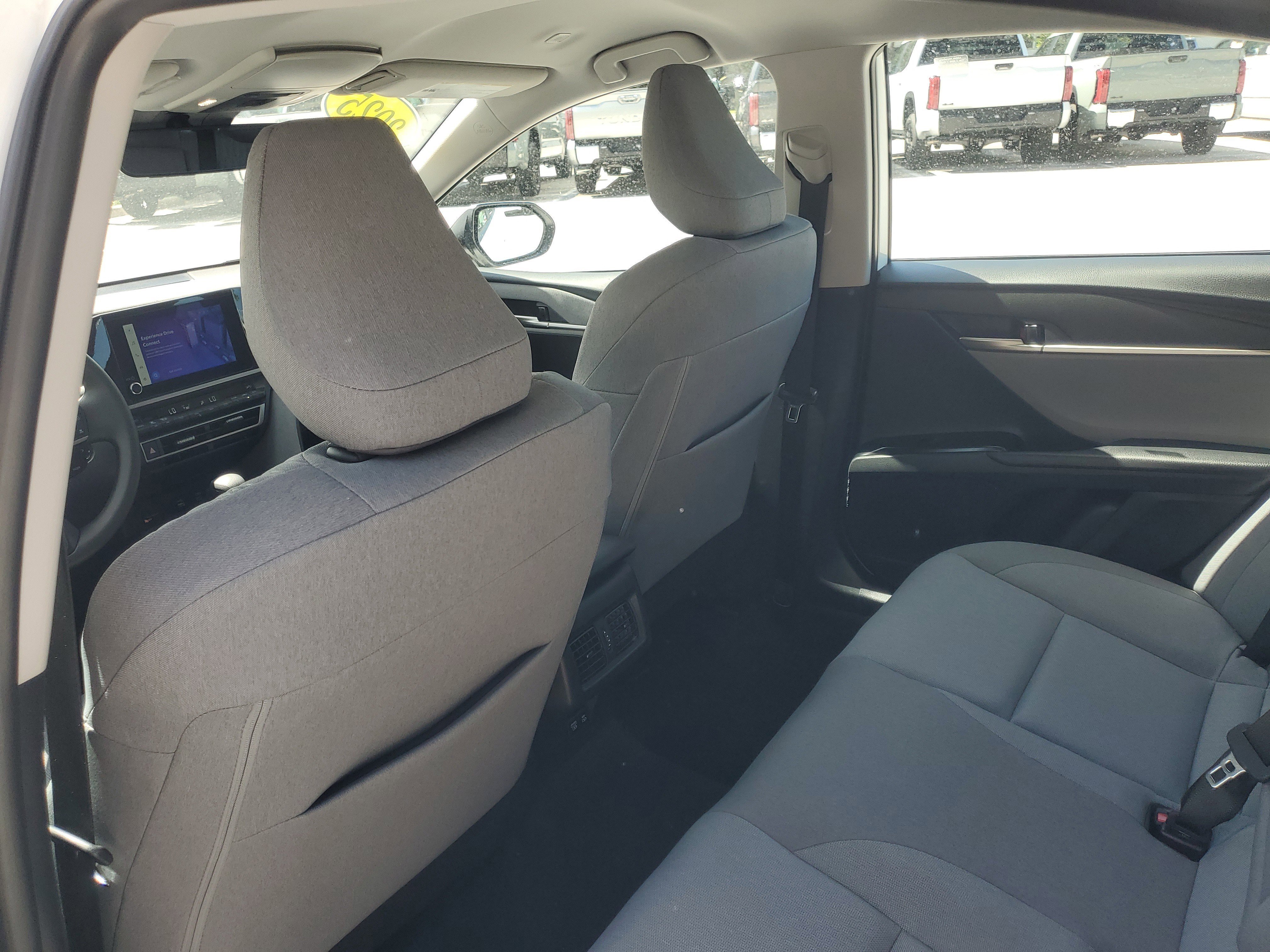 Used 2025 Ice Toyota LE image 12