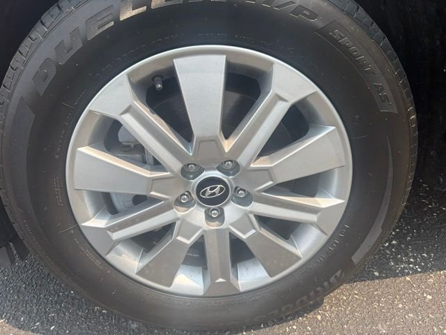Certified Used 2024 Black Hyundai SEL image 10