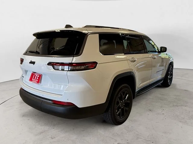 New 2026 White Jeep Altitude image 6
