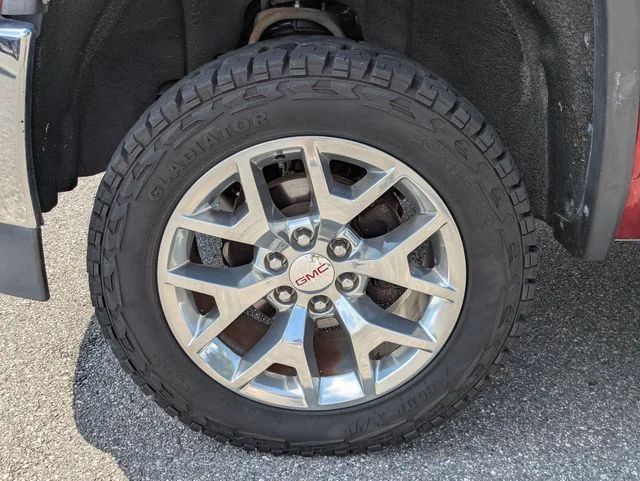 Used 2018 Quartz GMC SLT image 9